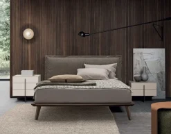Letto design con gambe Morgan * a prezzo scontato Letti