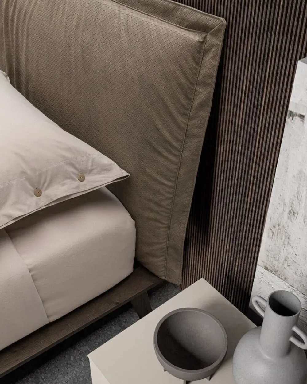 Letto design con gambe Morgan * a prezzo scontato Letti