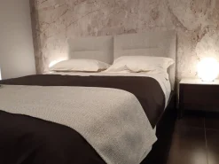 Conte Letto design con piedini Kensington a prezzo scontato- Letti