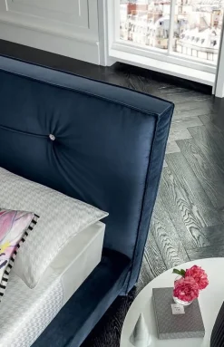 Letto design Kris con un ribasso del 34%^Artigianale New