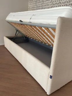 Bolzan Letto design Line con un ribasso del 34%- Letti