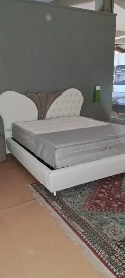 Outlet Letto Fiocco grey di scontato del 40% Letti