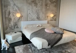 Hot Letto Fluttua con testata SCONTATO a PREZZI OUTLET Letti