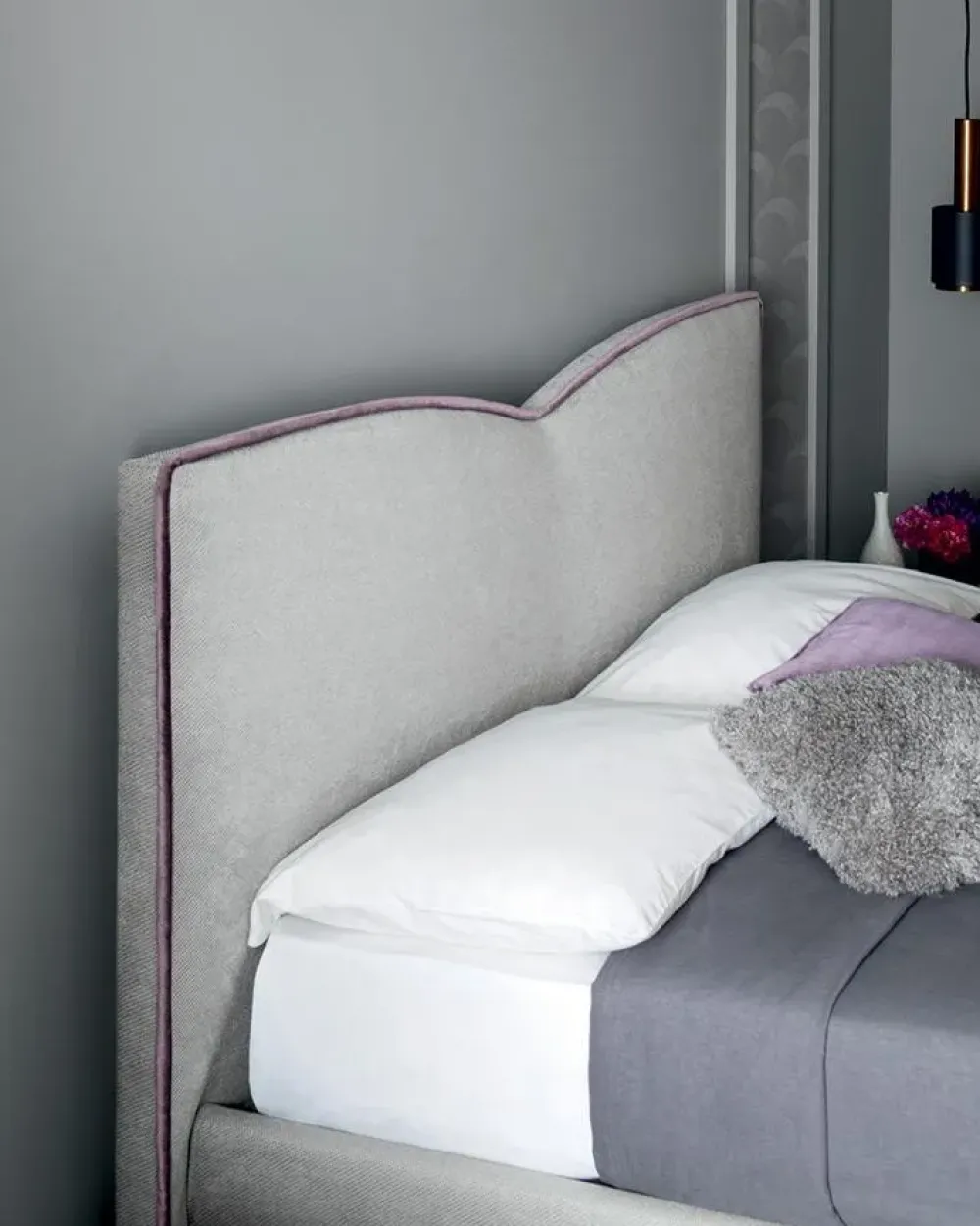 Discount Letto imbottito con contenitore Megan a prezzo ribassato Letti