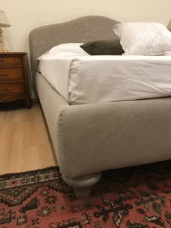 Letto imbottito con contenitore Medea   a prezzo ribassato^Twils Sale