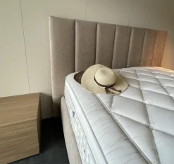 Letto imbottito con contenitore Letto testiera alta  a prezzo scontato^ZR Outlet