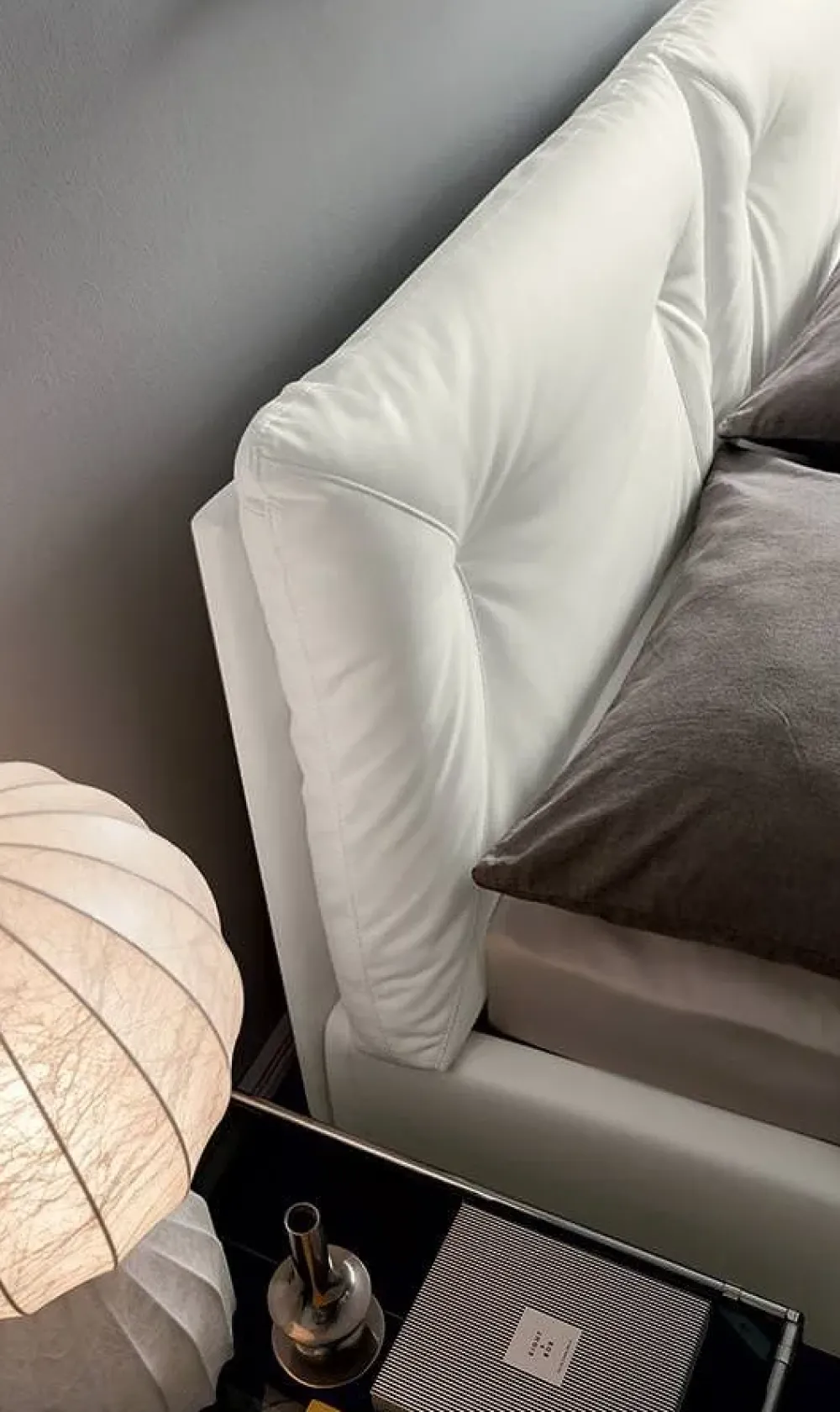 Sale Letto imbottito con contenitore Edgar a prezzo scontato Letti