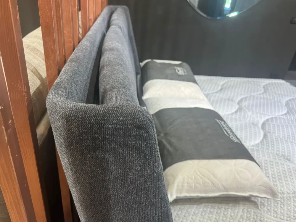 Hot Letto imbottito con contenitore Join a prezzo ribassato Letti