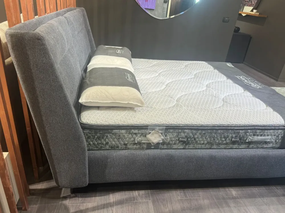 Hot Letto imbottito con contenitore Join a prezzo ribassato Letti