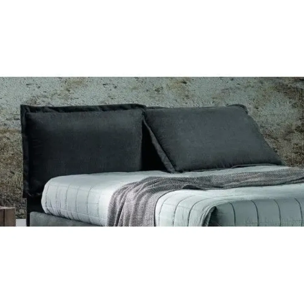 Letto imbottito con gambe Break a prezzo ribassato^Excò