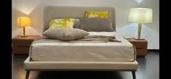 Letto imbottito con gambe Ulisse  a prezzo ribassato^La Falegnami Hot