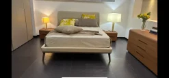 Letto imbottito con gambe Ulisse a prezzo ribassato^La Falegnami Hot