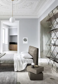 Best Letto imbottito con gambe Gaston   a prezzo scontato Letti