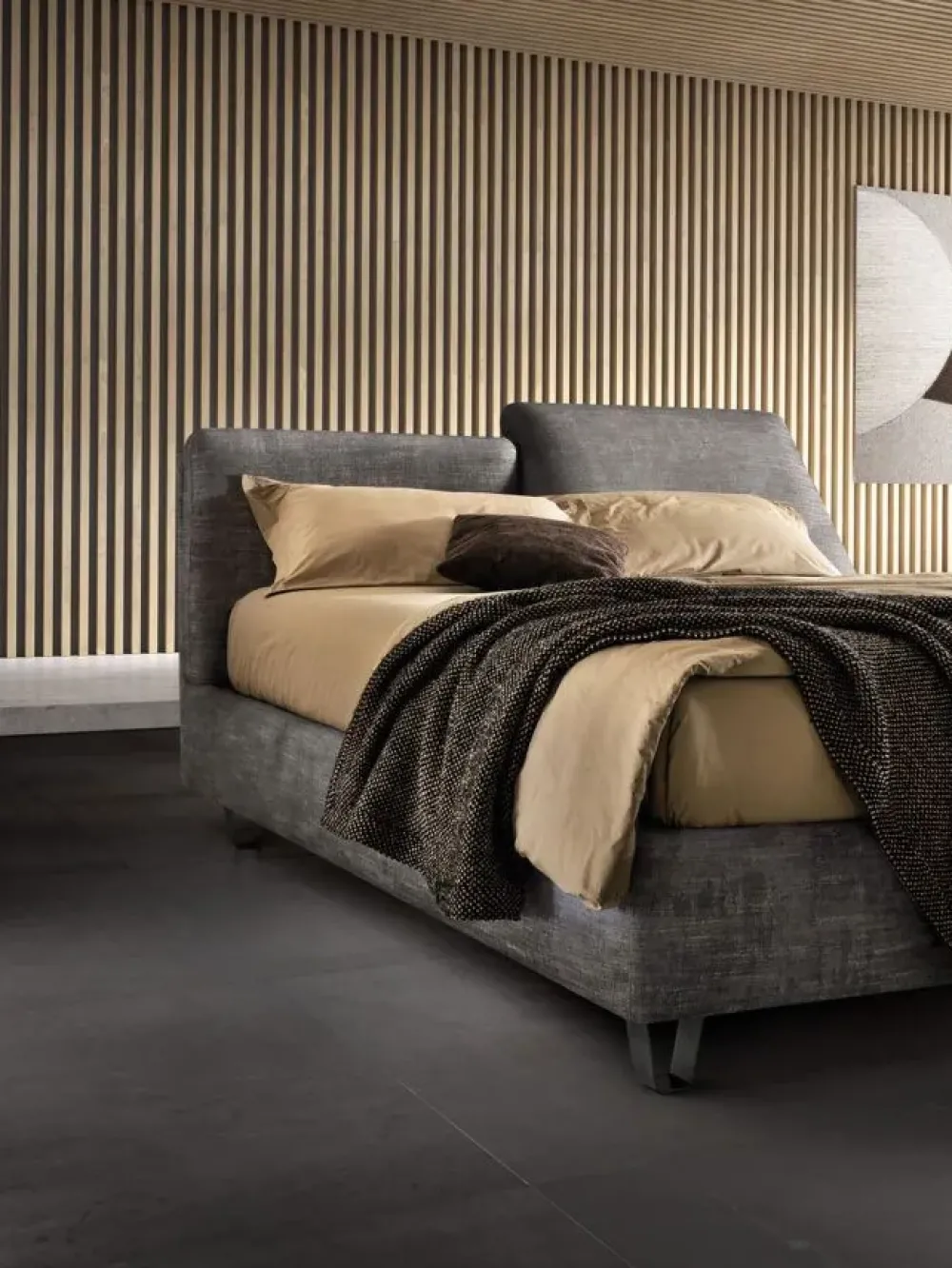 Samoa Letto imbottito con giroletto Form compatto a prezzo scontato- Letti