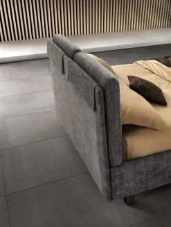 Samoa Letto imbottito con giroletto Form compatto a prezzo scontato- Letti