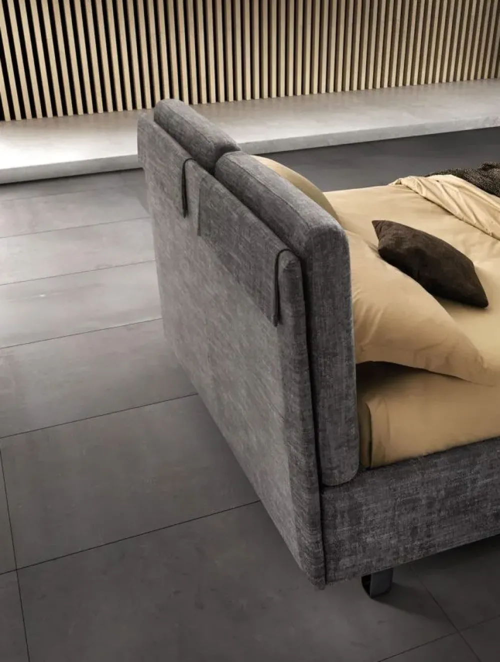 Samoa Letto imbottito con giroletto Form compatto a prezzo scontato- Letti