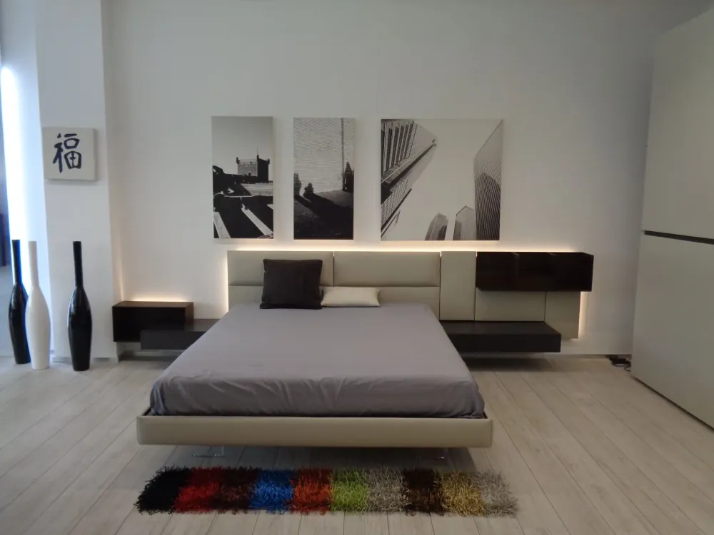 Sangiacomo Letto imbottito con giroletto Ecletto a prezzo scontato- Letti