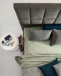 Hot Letto imbottito con giroletto Victor trapuntato  a prezzo ribassato Letti