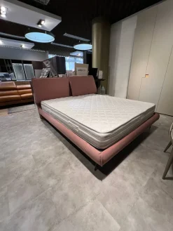 Altrenotti Letto imbottito con giroletto Filicudi  a prezzo scontato- Letti