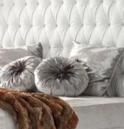 Letto imbottito con giroletto Portofino  a prezzo ribassato^Md work Discount