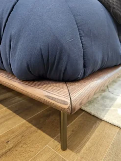 Letto imbottito con giroletto Romance a prezzo ribassato^Ozzio Discount