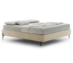 Le Comfort Letto imbottito con piedini Sommier a prezzo scontato- Letti
