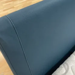 Online Letto imbottito con piedini Metro  a prezzo scontato Letti