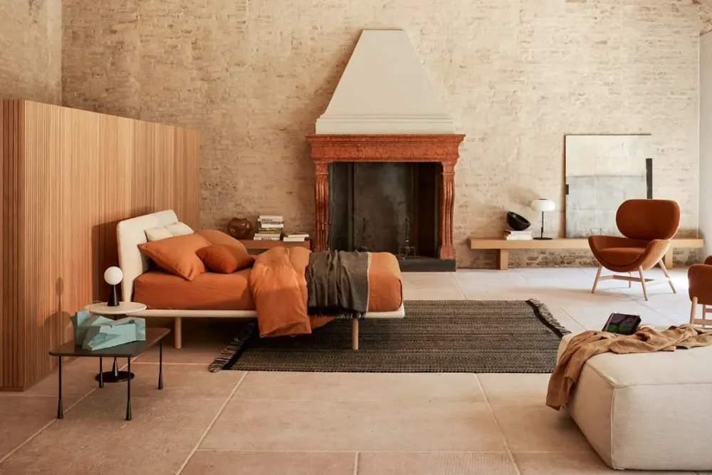 Sale Letto imbottito con piedini Filo a prezzo ribassato Letti