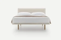 Sale Letto imbottito con piedini Filo a prezzo ribassato Letti