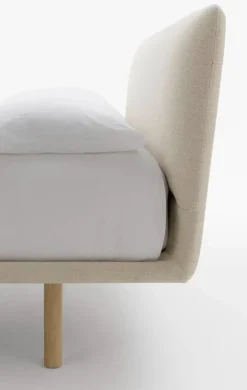 Sale Letto imbottito con piedini Filo a prezzo ribassato Letti