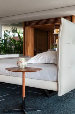 Poltrona Frau Letto imbottito con piedini Aurora tre  a prezzo ribassato- Letti