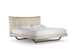 Poltrona Frau Letto imbottito con piedini Aurora tre  a prezzo ribassato- Letti