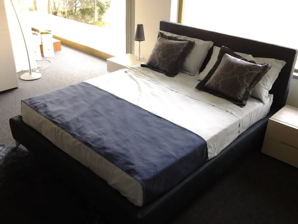 letto imbottito in tessuto sfoderabile matrimoniale^Twils