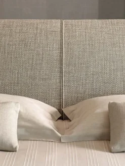 Flou Letto imbottito modello Atelierm: contatta il venditore per scoprire il prezzo- Letti