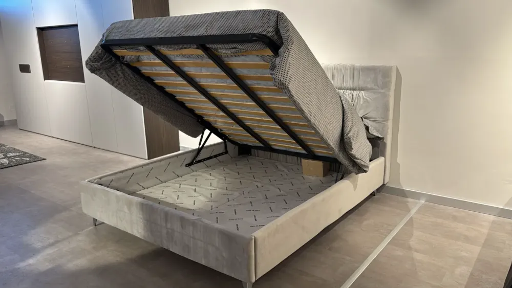 La casa moderna Letto imbottito modello Antigua di scontato 53%- Letti