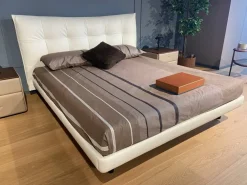 Letto imbottito modello Aurora tre: richiedi ora il prezzo riservato^Poltrona Frau Hot