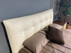 Letto imbottito modello Aurora tre: richiedi ora il prezzo riservato^Poltrona Frau Hot