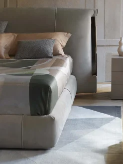 Flou Letto imbottito modello Amal: contatta il venditore per scoprire il prezzo- Letti