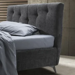 Letto imbottito modello Enrica: richiedi ora il prezzo riservato Letti