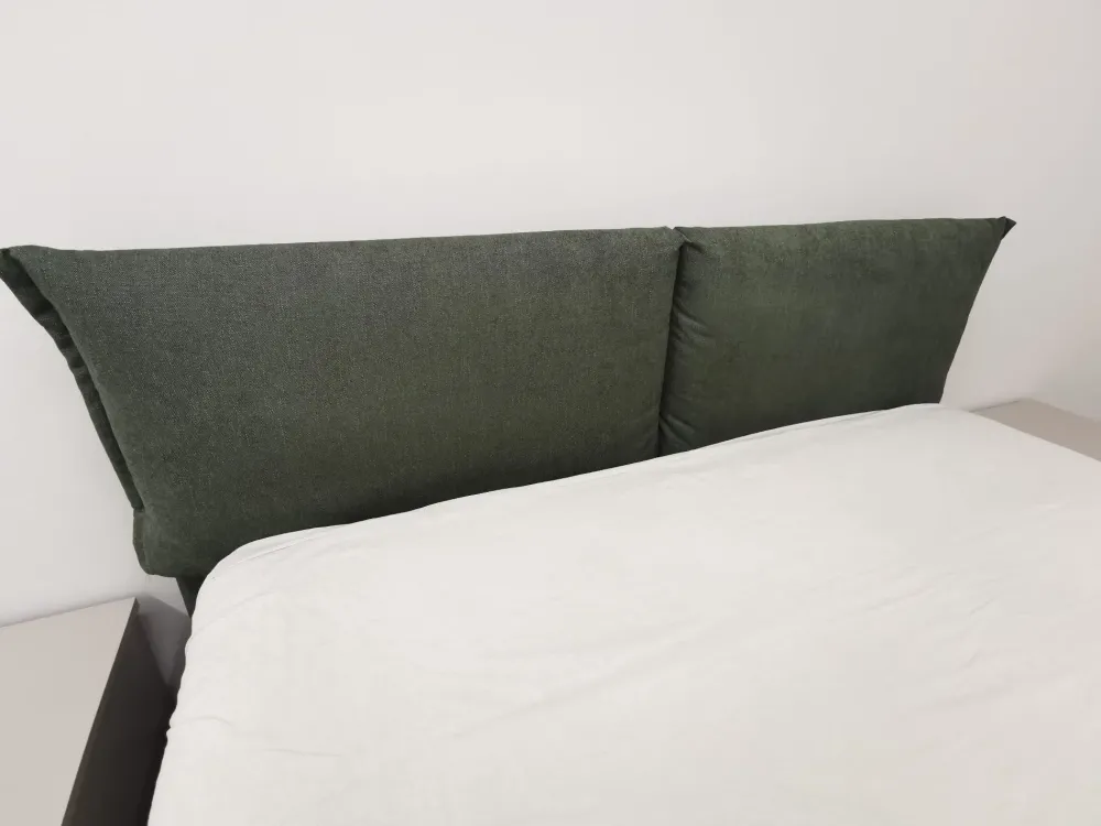 Letto imbottito modello Iorca di scontato 32%^Bolzan Outlet