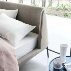 NovaMobili Letto imbottito modello Velvet di scontato 30%- Letti