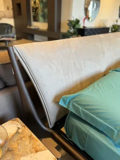 Cattelan Italia Letto in legno con gambe Nelson  a prezzo scontato- Letti