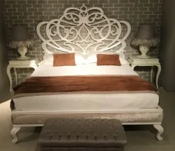 Letto in legno con giroletto Nuveau a prezzo ribassato^Giusti Portos