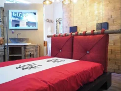 Letto in legno con giroletto Letto zedn japan legno ebambu con cuscinoni red  Nuovi mondi cucine a prezzo scontato^Collezione esclusiva New