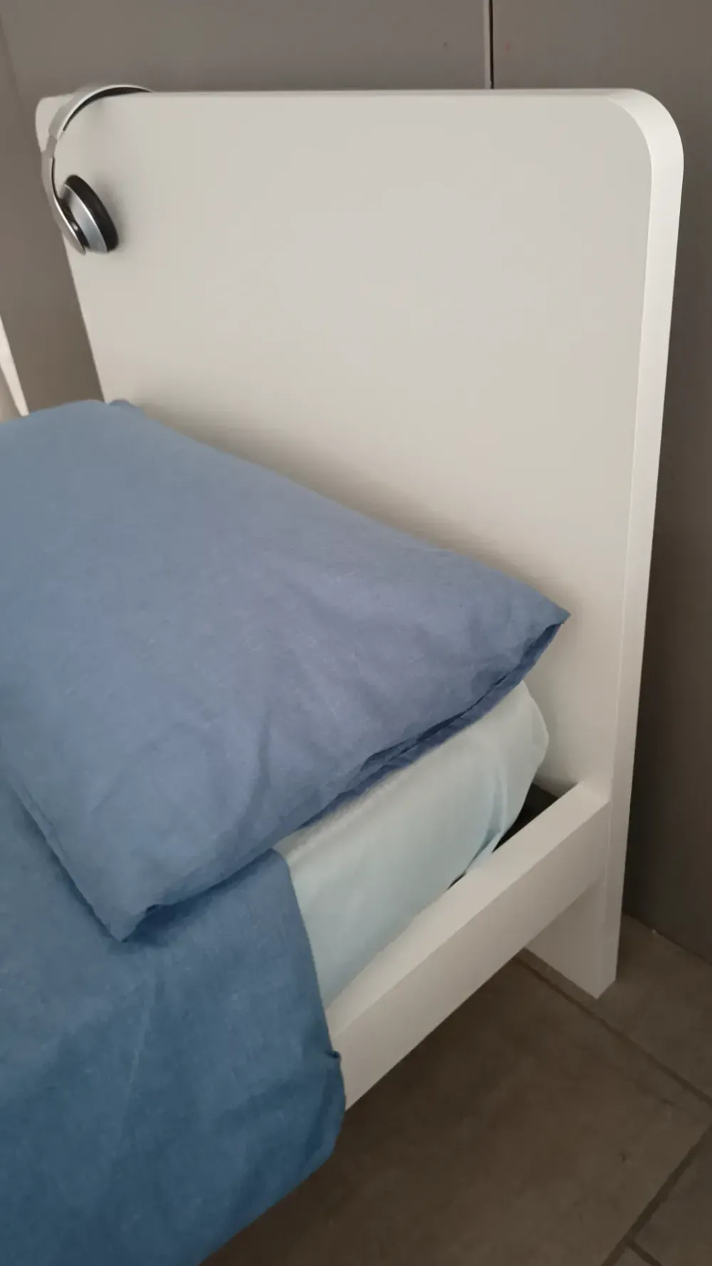 Letto in legno con giroletto Giotto a prezzo ribassato^Doimo CityLine Outlet