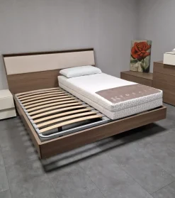 Letto in legno con giroletto Aida  a prezzo scontato^Maronese ACF Sale