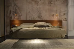 Letto in legno con piedini Fluttua wildwood  a prezzo scontato^Lago Discount