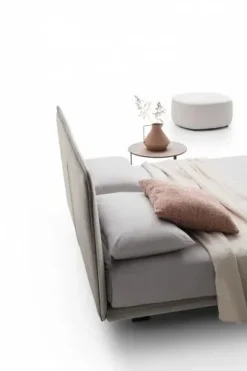 Clearance Letto king size con piedini Vasco a prezzo ribassato Letti