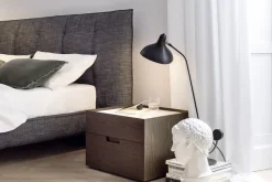 Letto matrimoniale con gambe Tuftè a prezzo scontato^NovaMobili Clearance