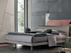 Discount Letto matrimoniale con gambe Charlie a prezzo scontato Letti